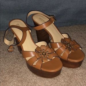 Michael kors heeled sandals size 10 women’s